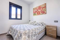Alquiler de 4 chalets en Conil con piscina privada en zona muy tranquila en Los Majadales de Roche. 5 Minutos. Es un lugar excelente para personas que buscan tranquilidad en un lugar cercano a las playas de la costa de Cádiz.
capacidad para 4 personas