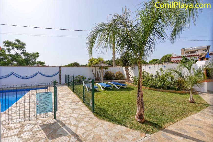 piscina jardin