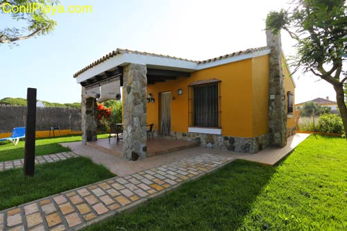 foto del chalet en Majadales de Roche en alquiler