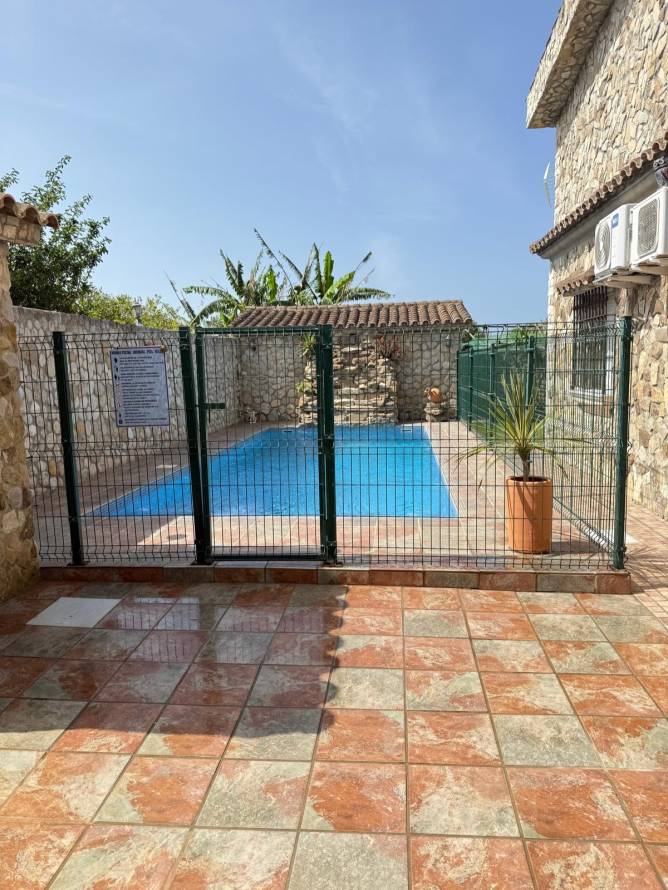 piscina vallada piscina vallada