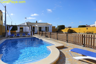 chalet en Conil de la Frontera con piscina privada