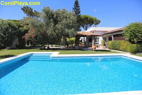 foto del chalet en Majadales de Roche en alquiler