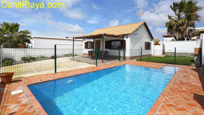 chalet con piscina privada