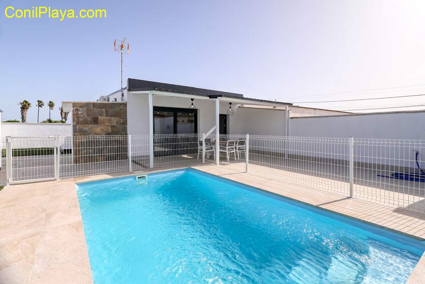 Chalet con piscina cerca de Conil