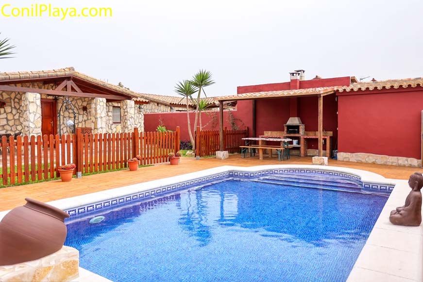 Chalet con piscina en Conil