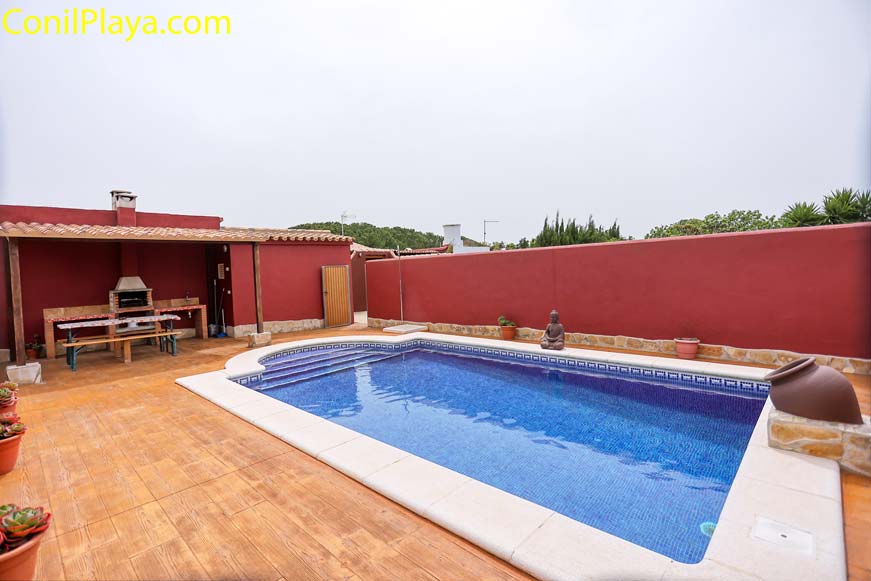 Chalet en Conil con piscina privada