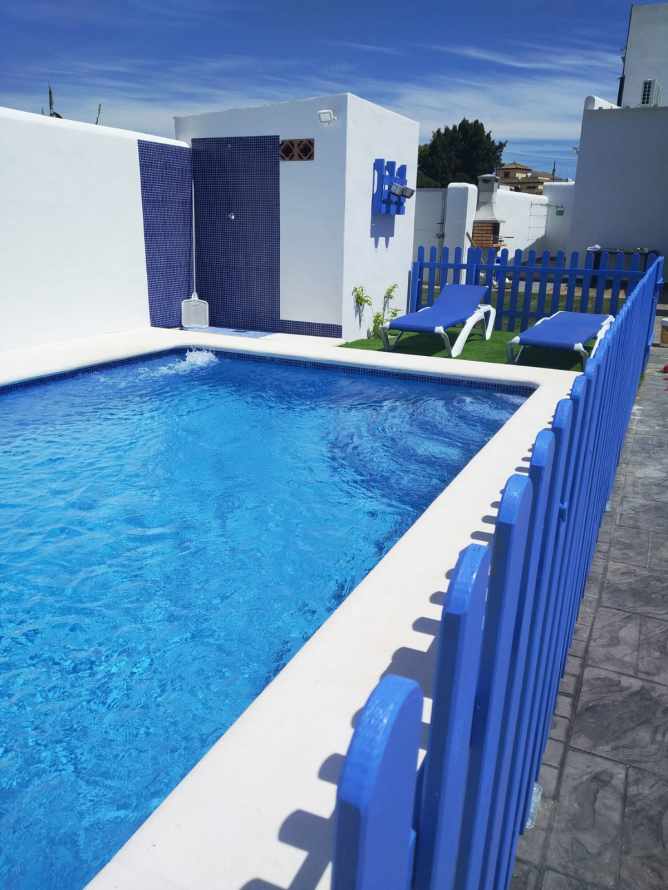 piscina con escalones