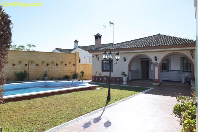 chalet piscina conil