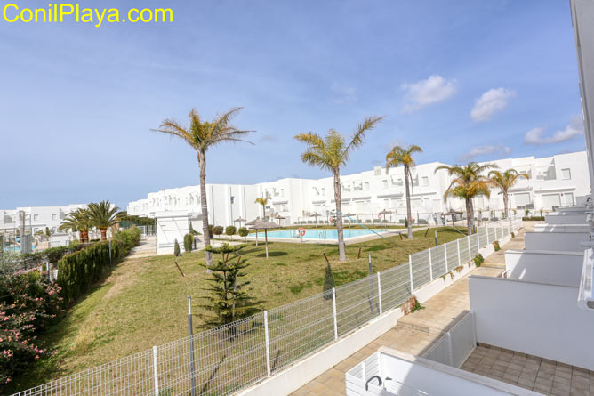 conil urbanizacion piscina