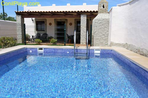 chalet en Conil de la Frontera con piscina