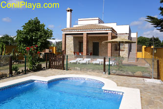 foto del chalet en Conil en alquiler