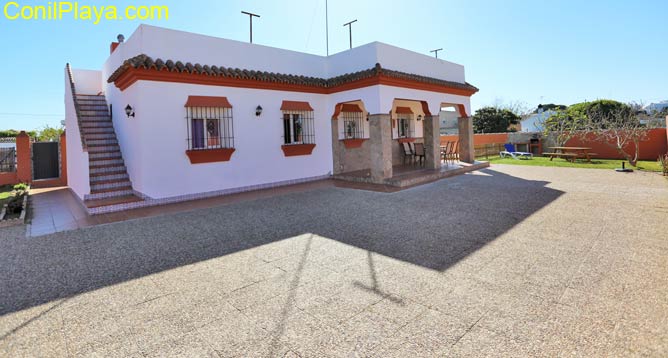 Vista general del chalet en Conil de la Frontera.