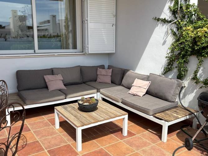 Sofa exterior