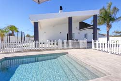 Alquiler de Chalet en Conil para 6 personas (max 6) Con piscina. Con aire acondicionado.