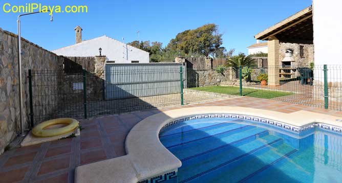 piscina con escalones de bajada