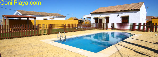 Chalet con piscina en Conil