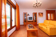 Estupendo chalet con piscina privada a la entrada de Conil. Jardin, porche, barbacoa. Mobiliario de Calidad.
Chalet de 3 dormitorios.