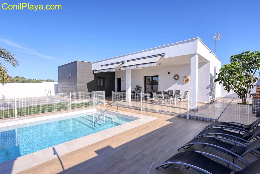 Chalet con piscina en Conil