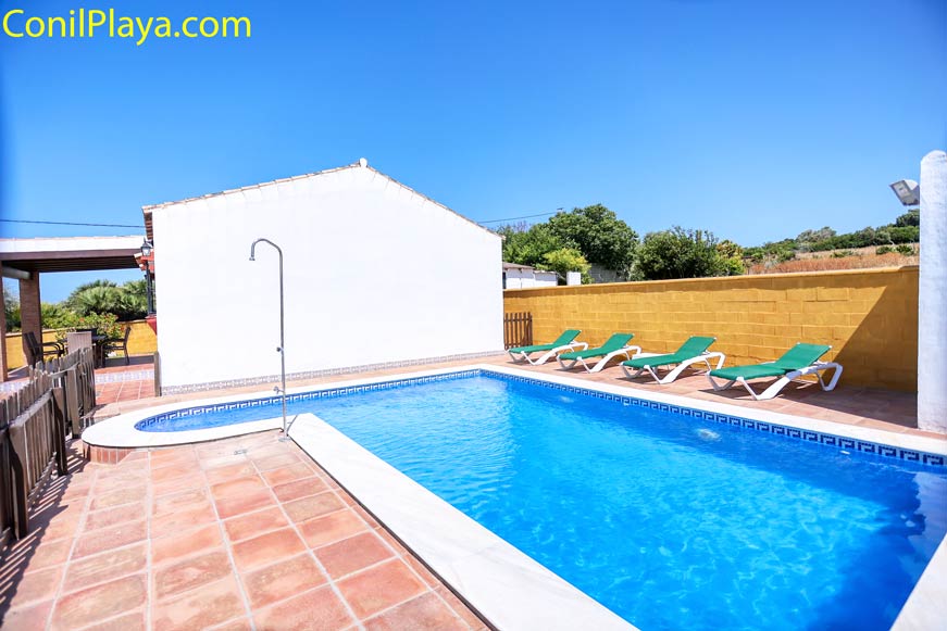 chalet con piscina en Conil