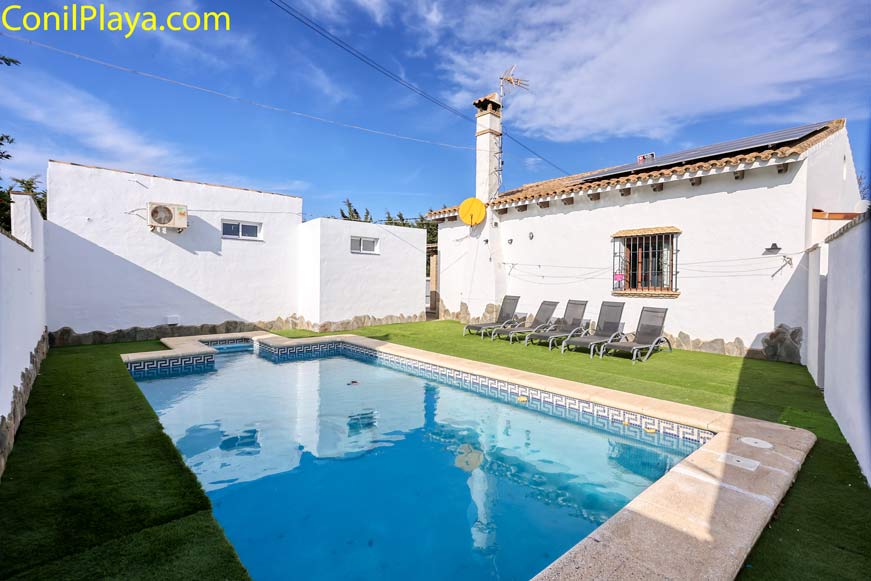 Piscina del chalet de vacaciones