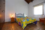 Chalet con piscina privada en zona tranquila a pocos minutos en coche de las Calas de Conil y de las playas de Roche. Cuenta con porche y barbacoa.
capacidad para 4 personas