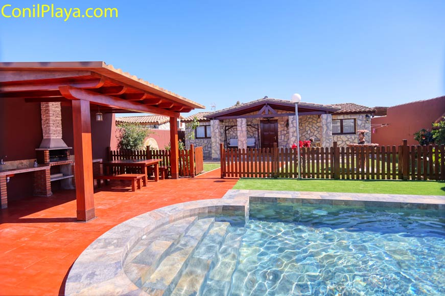 piscina del chalet cerca de Conil