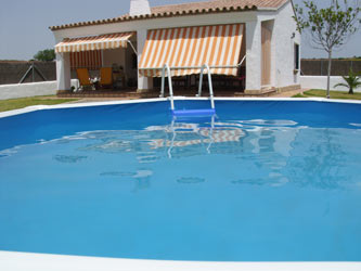 Chalet con piscina muy tanquilo cerca de Conil