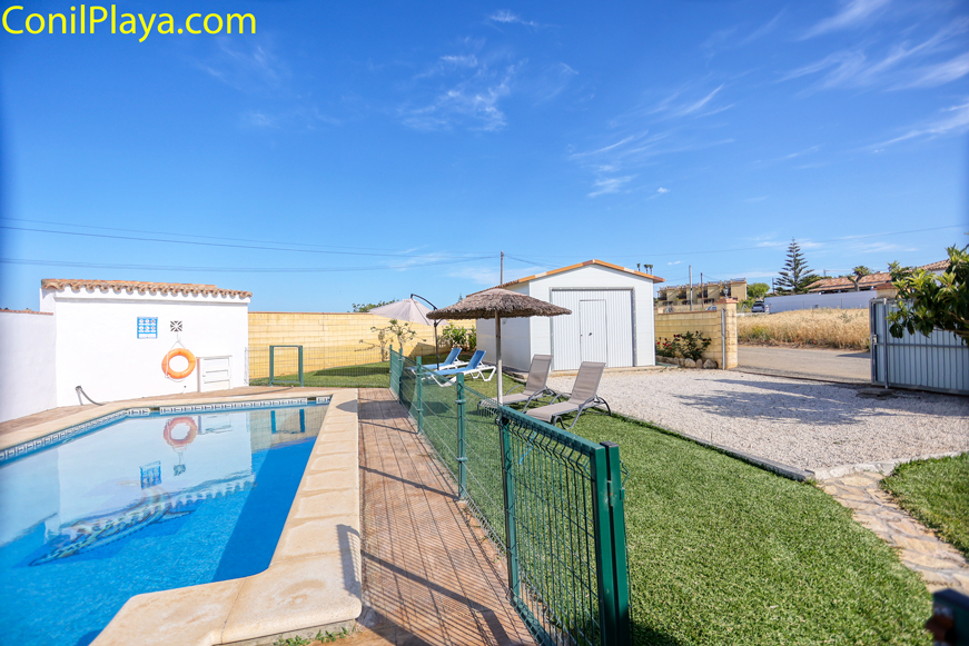 piscina jardin