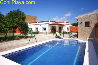 Chalet con piscina en Conil de la Frontera, Cádiz, Andalucía.