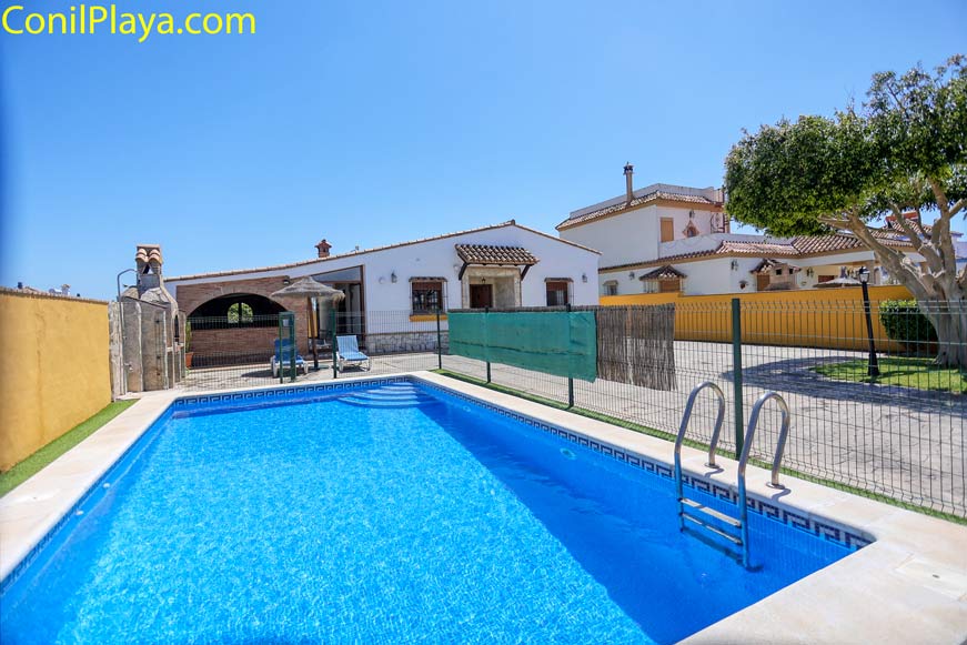 casa conil piscina
