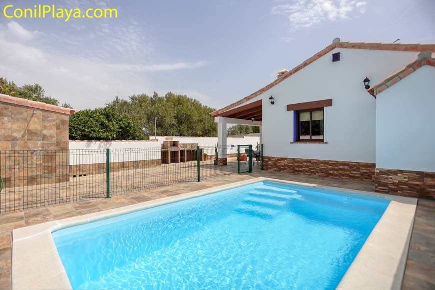 chalet piscina conil