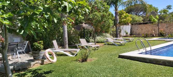 Sombrillas de la piscina