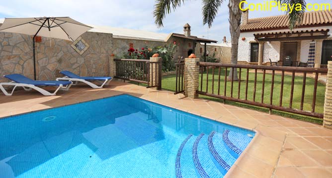 Chalet en Conil con piscina privada