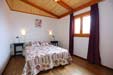 Bonita casa con piscina privada y jardín con césped, situada en una zona muy tranquila. Tiene barbacoa, hamacas, porche, aparcamiento privada. Ideal para descansar. La estructura es de madera. Acabados interiores de calidad.
Chalets en Conil
