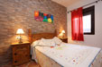 Chalet muy cercano a Conil, piscina privada, porche, barbacoa, aparcamiento en el interior de la parcela. Consta de 2 dormitorios, uno de matrimonio, otro con 2 camas individuales.
Alquiler en Conil de 4 a 6 personas.