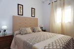chalet a pocos minutos de la cala del aceite y puntalejos. tres cuartos de baños, picina privada y gran merendero con enfriador para bebidas. Wifi.
Ver las fotos