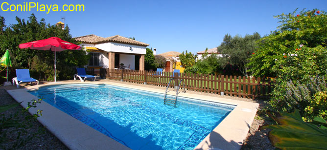 Chalet con piscina en Conil de la Frontera