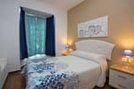 Estupendo chalet con 4 camas de matrimonio, piscina privada vallada, muy bien comunicado, en parcela muy amplia, con patio con barbacoa y merendero, porche con televisión. Perfecto para pasar las vacaciones muy cerca de Conil.
Alquiler de vacaciones en Conil para 8 o 9 personas.