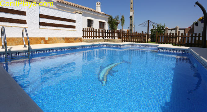 chalet con piscina en Conil