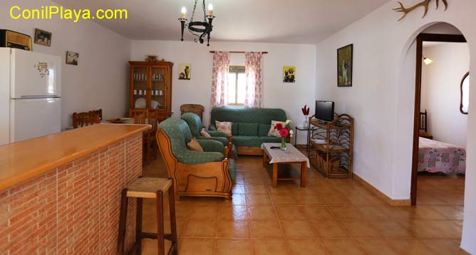 interior de la casa. El comedor y el salón