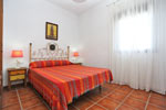 Chalet de 4 dormitorios situado en una zona muy tranquila y proxima a Conil. en la entrada de Conil. Piscina privada, barbacoa.
capacidad para 8 personas