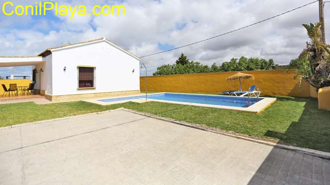 chalet con piscina privada en Conil de la Frontera, Cadiz