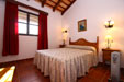 Chalet en Conil con piscina privada situado en una zona muy tranquila y proxima a las calas de Conil. Porche, barbacoa, amplio jardín.
capacidad para 6 personas