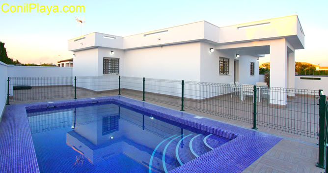 chalet con piscina privada