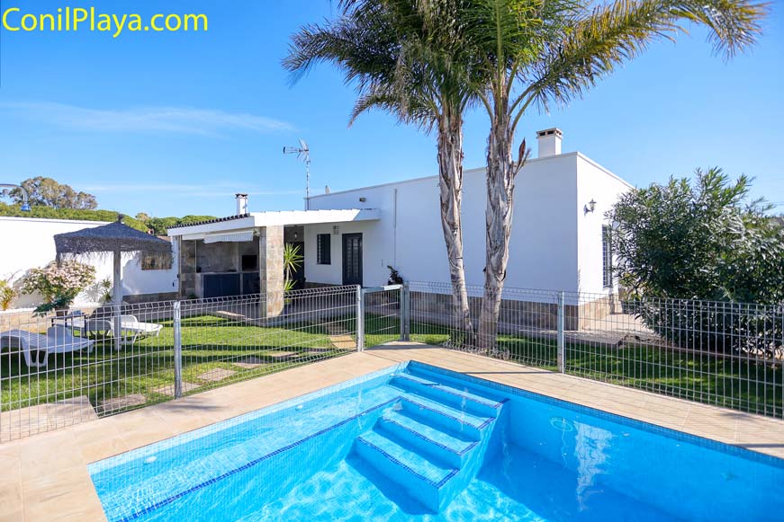 piscina con escalones