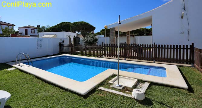 Chalet en Conil de la Frontera con piscina