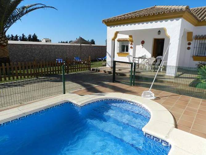 Chalet en Conil con piscina privada