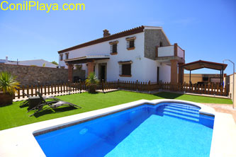 foto del chalet en Conil en alquiler