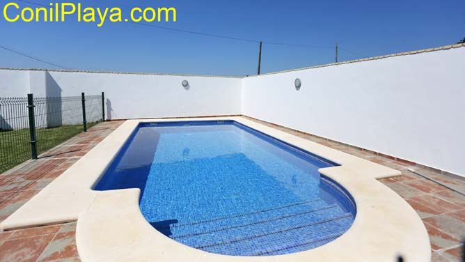 piscina con escalones de obra