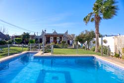 Alquiler de Chalet en Conil para 6 personas (max 7) Con piscina.